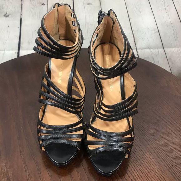 NWOB 6 Strappy Sandal Heels Badgley Mischka